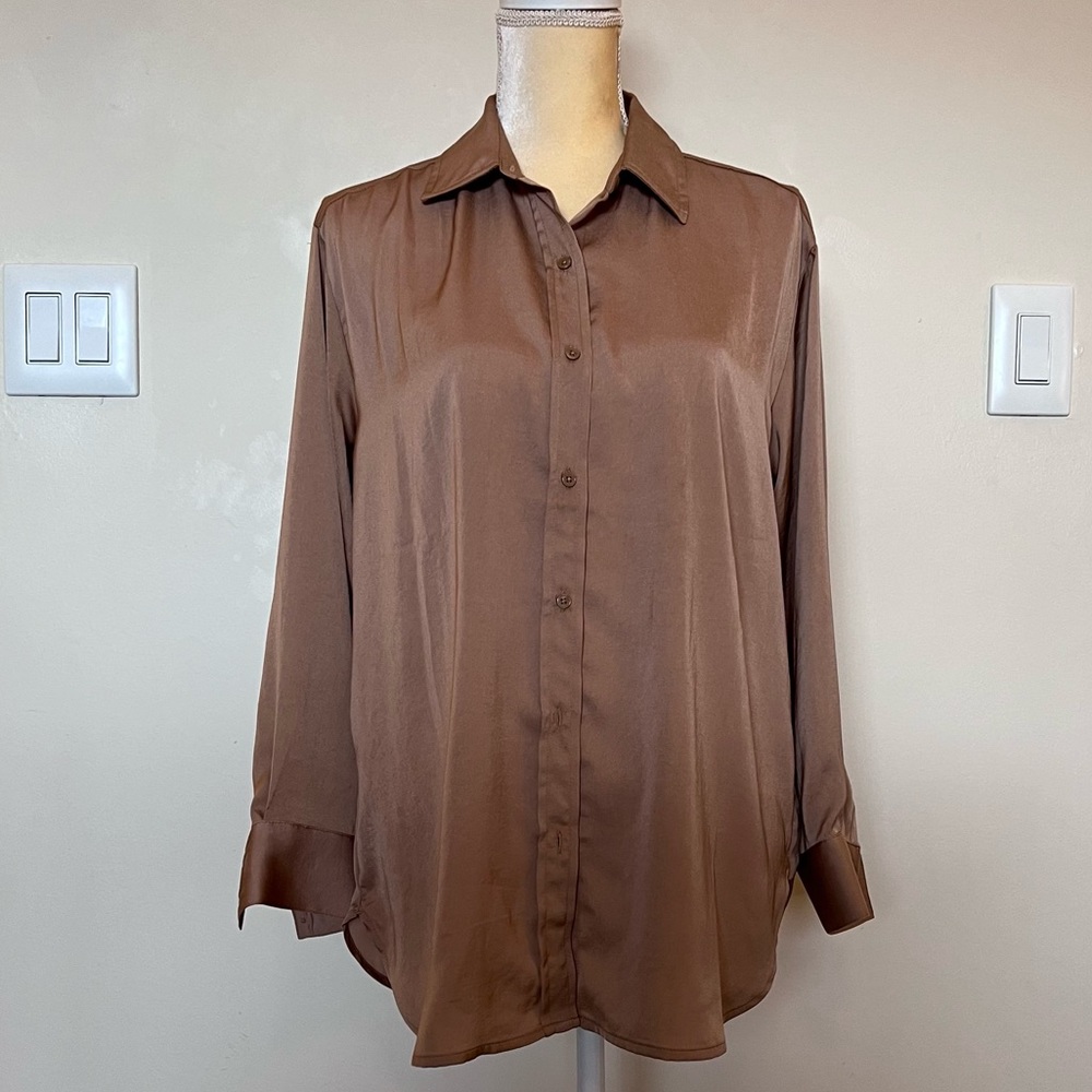 Banana Republic Factory* Silky shirt size: XS